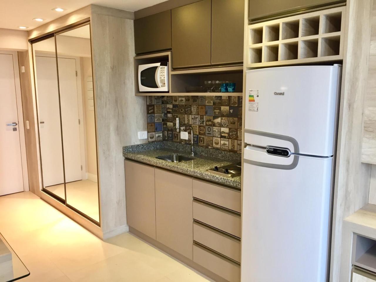 Estudio Moderno Com Linda Vista Para A Serra 库里提巴 外观 照片