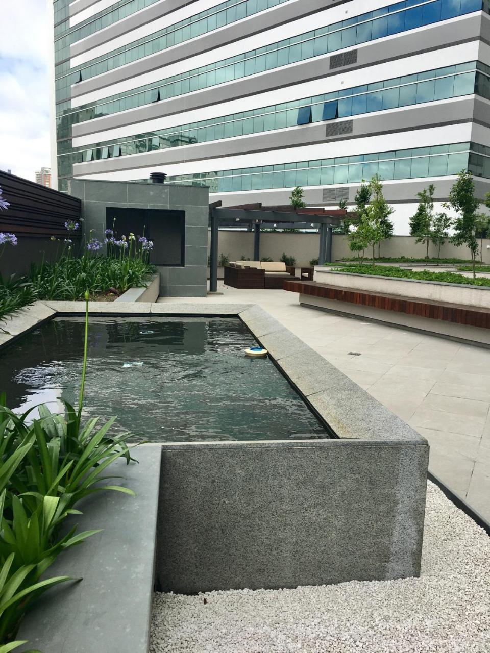 Estudio Moderno Com Linda Vista Para A Serra 库里提巴 外观 照片